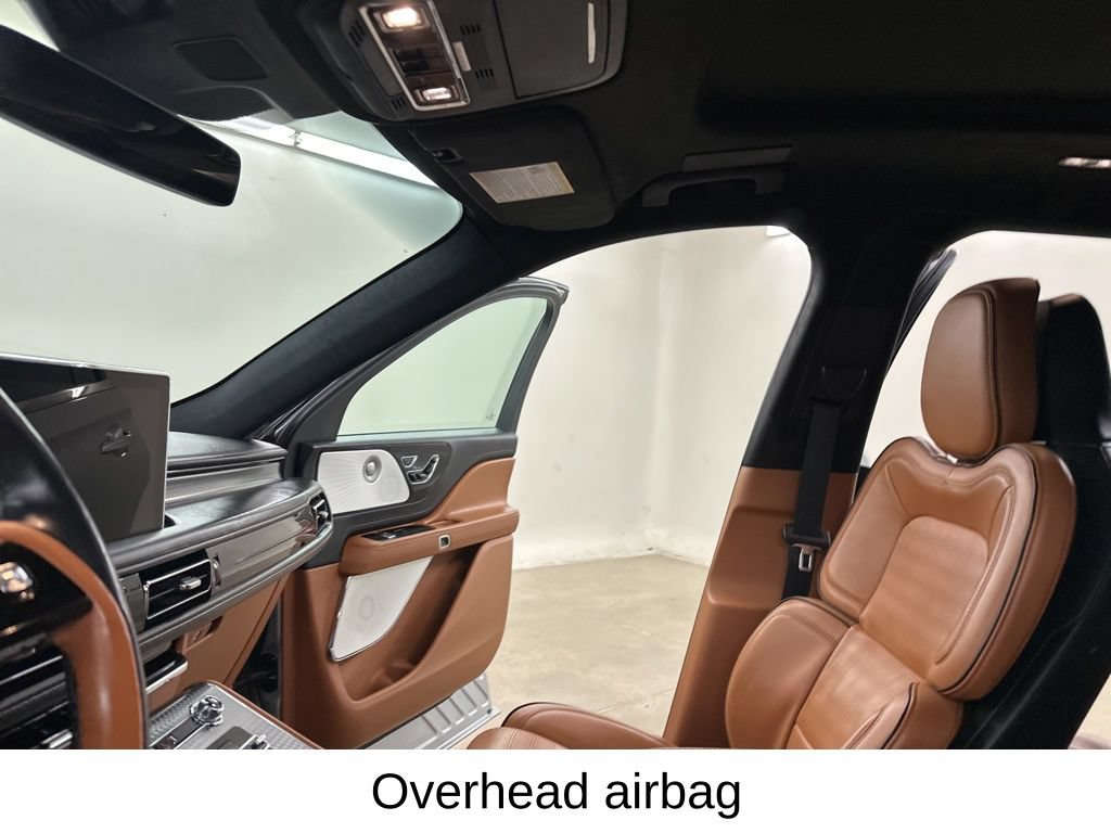 Used 2022 Lincoln Aviator Black Label w/ Dynamic Handling Package AWD/4WD image 39