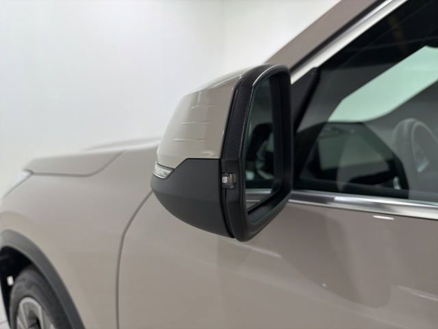 Used 2026 BMW X1 xDrive28i w/ Convenience Package image 9