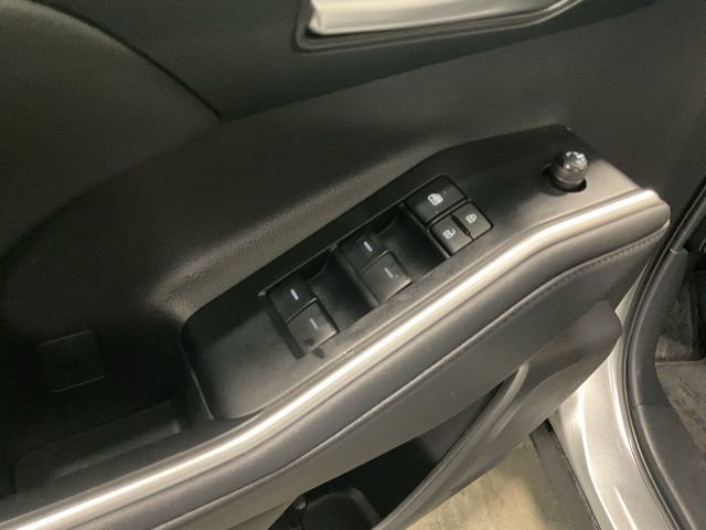 Used 2023 Toyota Highlander XLE image 17