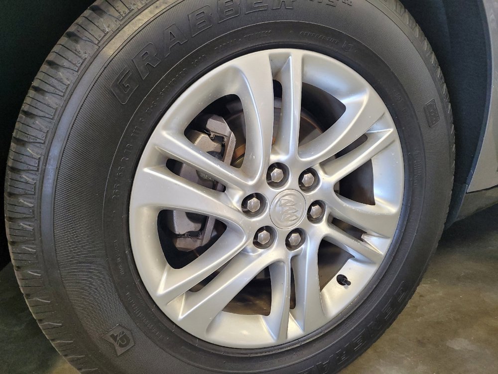 Used 2019 Buick Enclave Essence FWD image 31