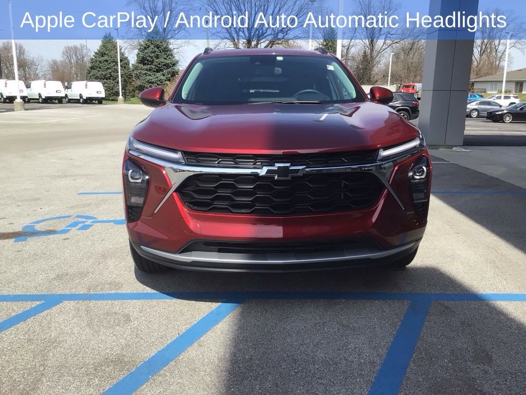 Used 2024 Chevrolet Trax LT w/ Driver Confidence Package image 3