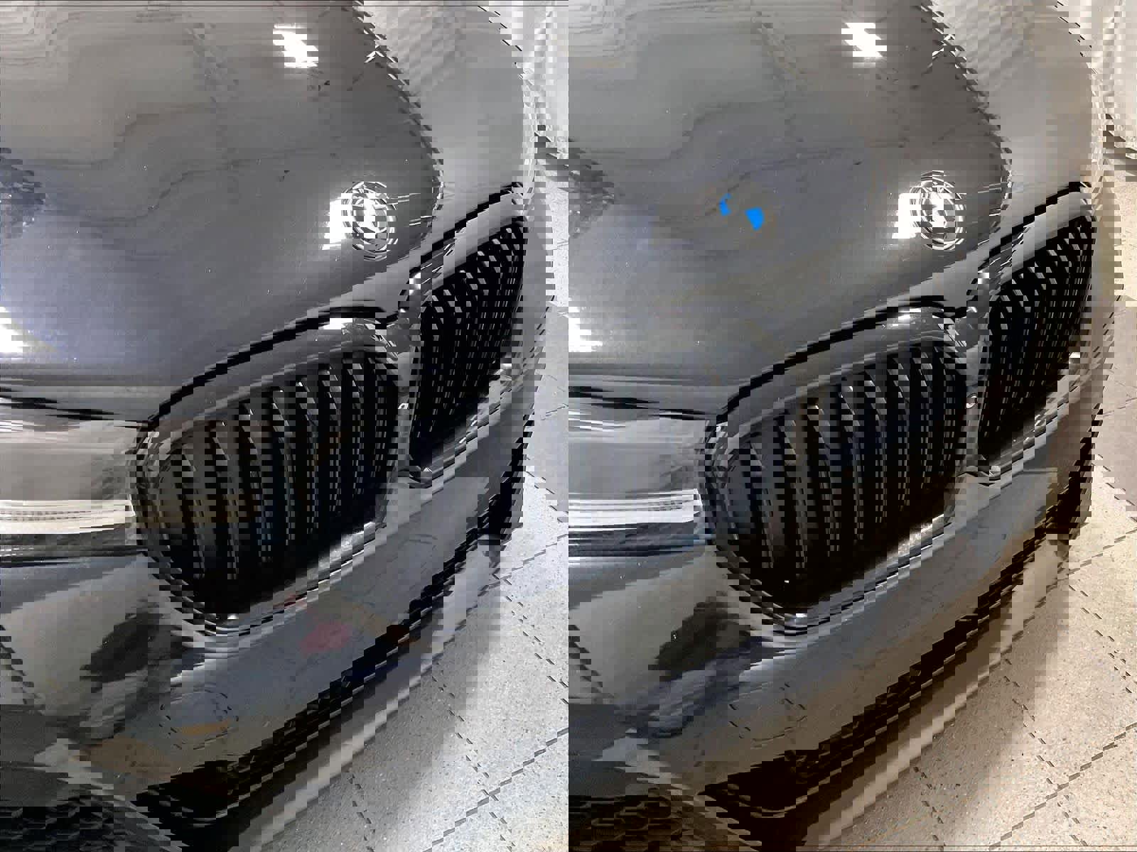 Used 2022 BMW M550i xDrive w/ Executive Package image 32