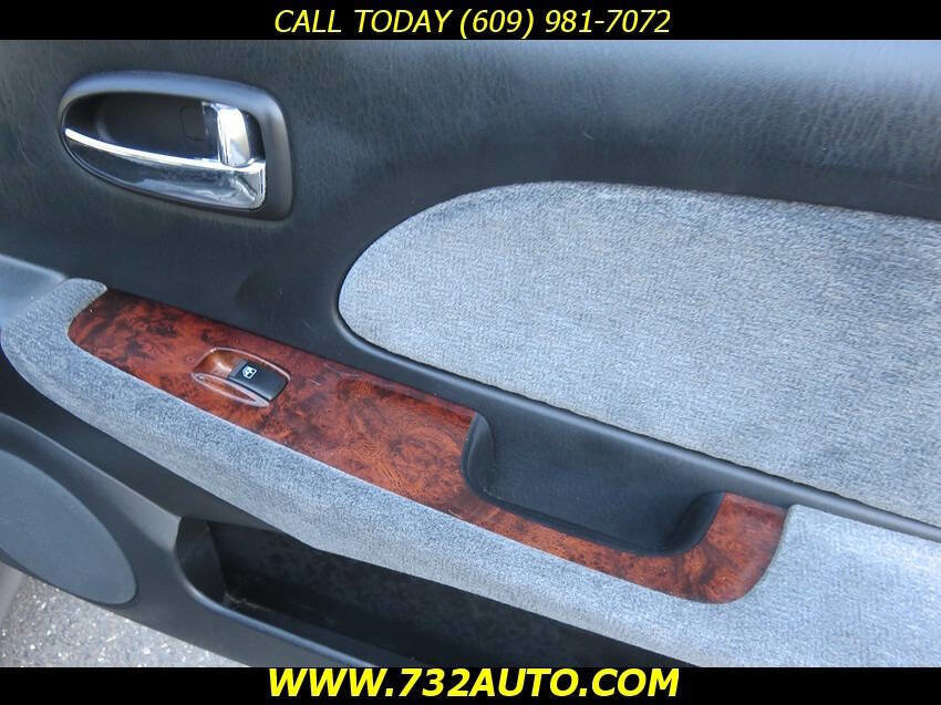 Used 2004 Hyundai Sonata LX FWD image 24
