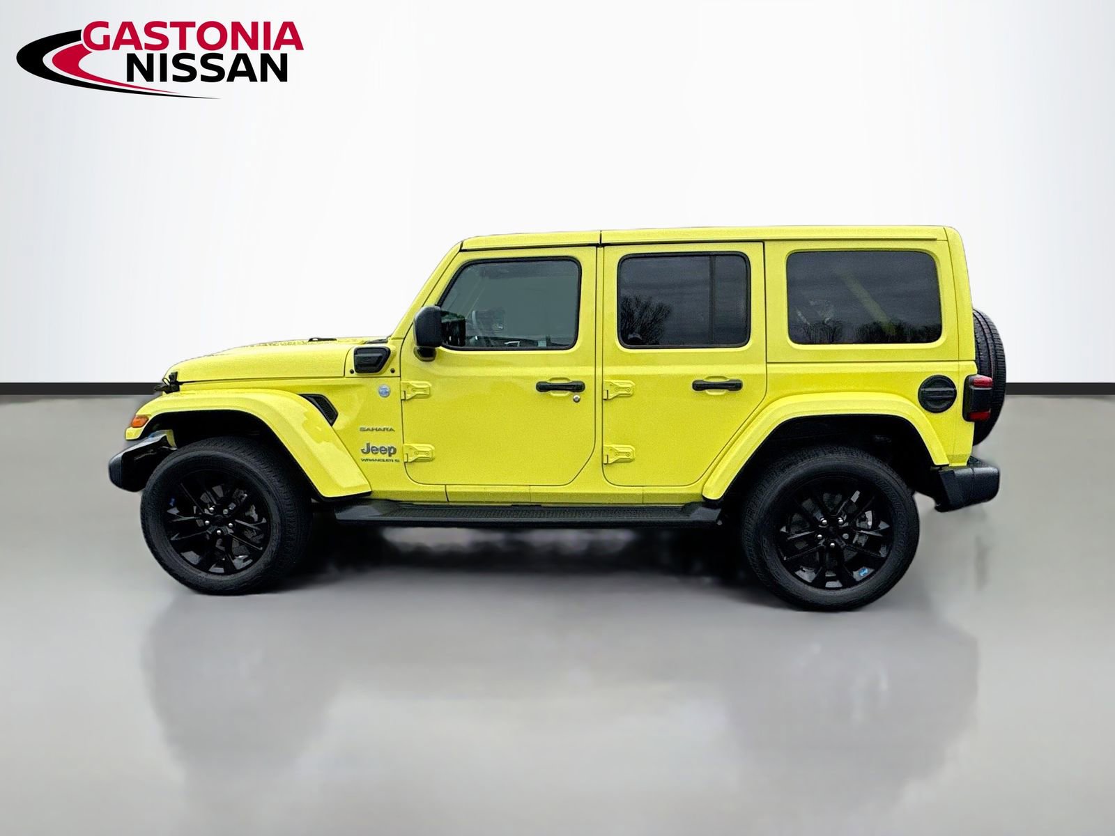 Used 2023 Jeep Wrangler Sahara 4xe w/ Cold Weather Group image 5