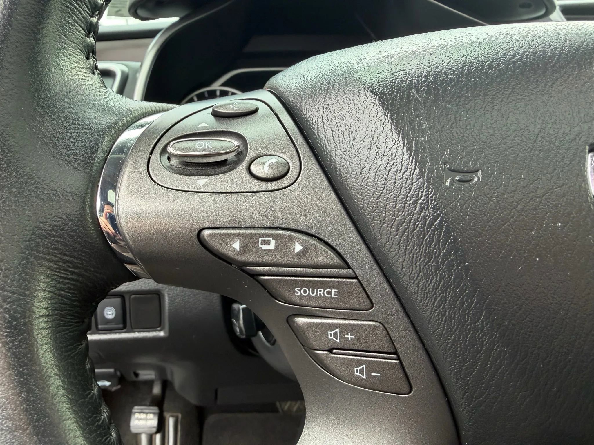 Used 2019 Nissan Murano Platinum w/ Cargo Package image 35