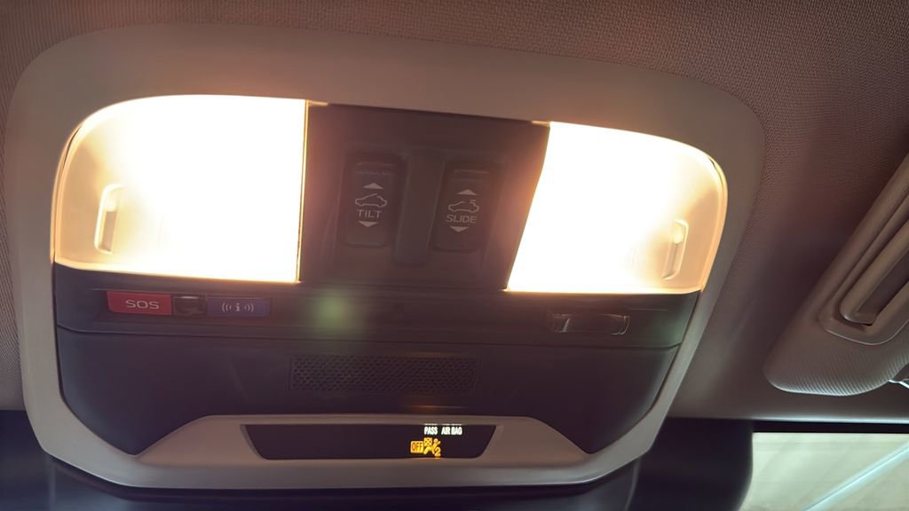 Used 2024 Subaru Crosstrek 2.0i Premium image 33