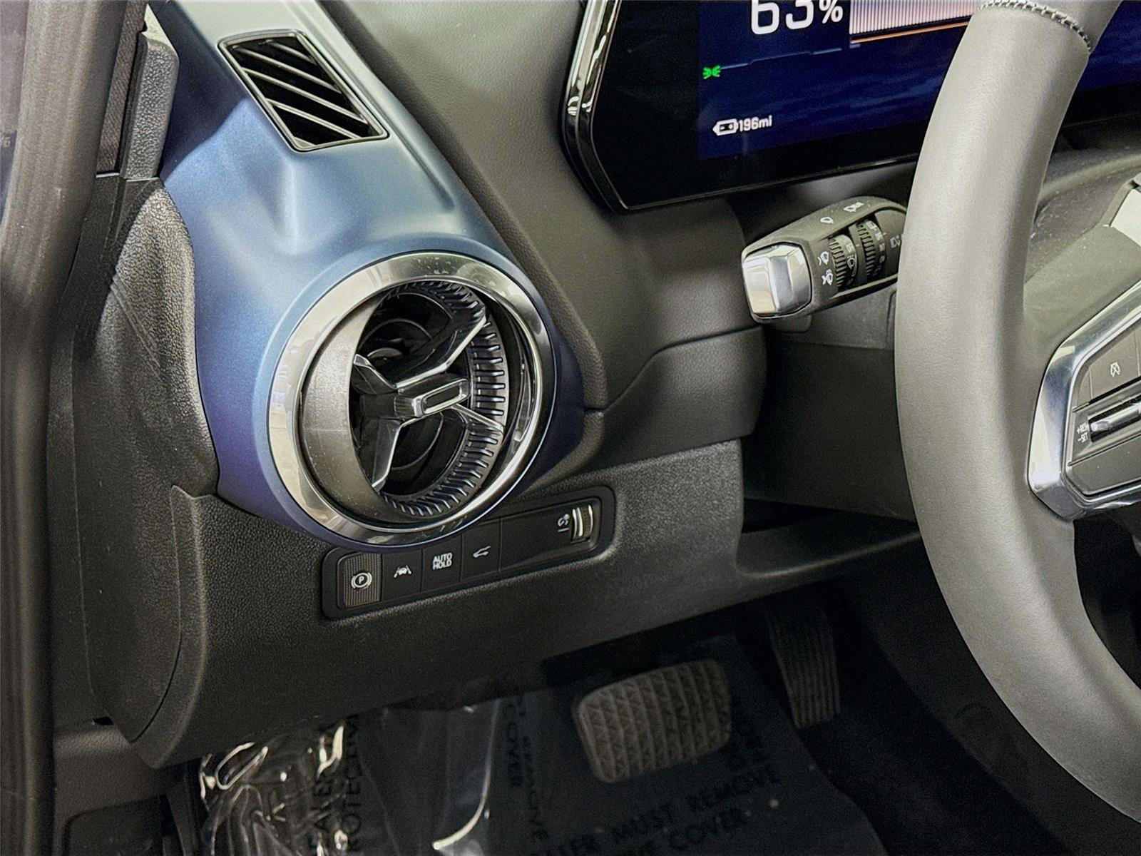 Used 2026 Chevrolet Equinox EV LT image 4