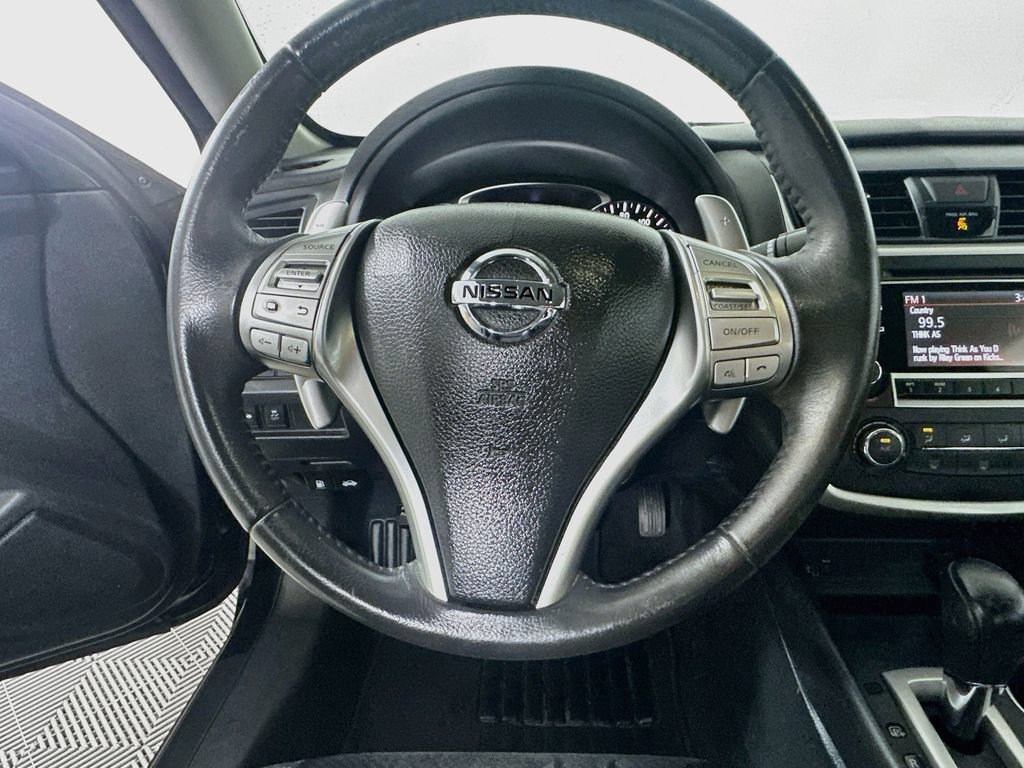 Used 2017 Nissan Altima 2.5 SR w/ Midnight Edition Package FWD image 18