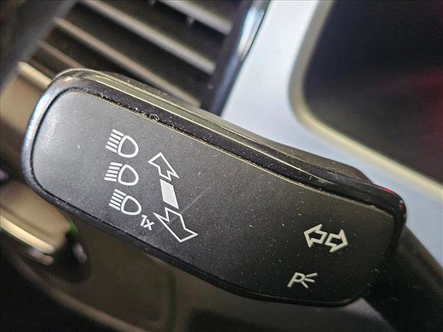 Used 2022 Volkswagen Atlas SE w/ Panoramic Sunroof Package image 9