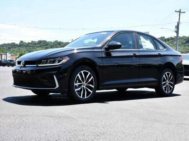 New 2026 Volkswagen Jetta SE FWD image 3