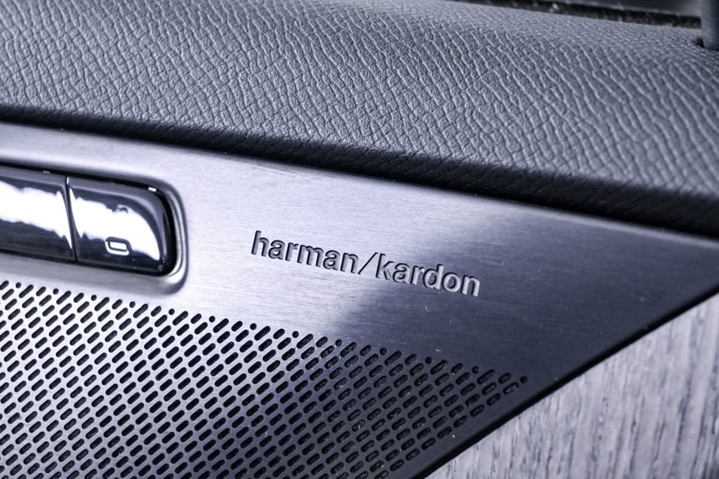 Certified 2024 Volvo XC90 B5 Plus w/ Protection Package Premier image 9