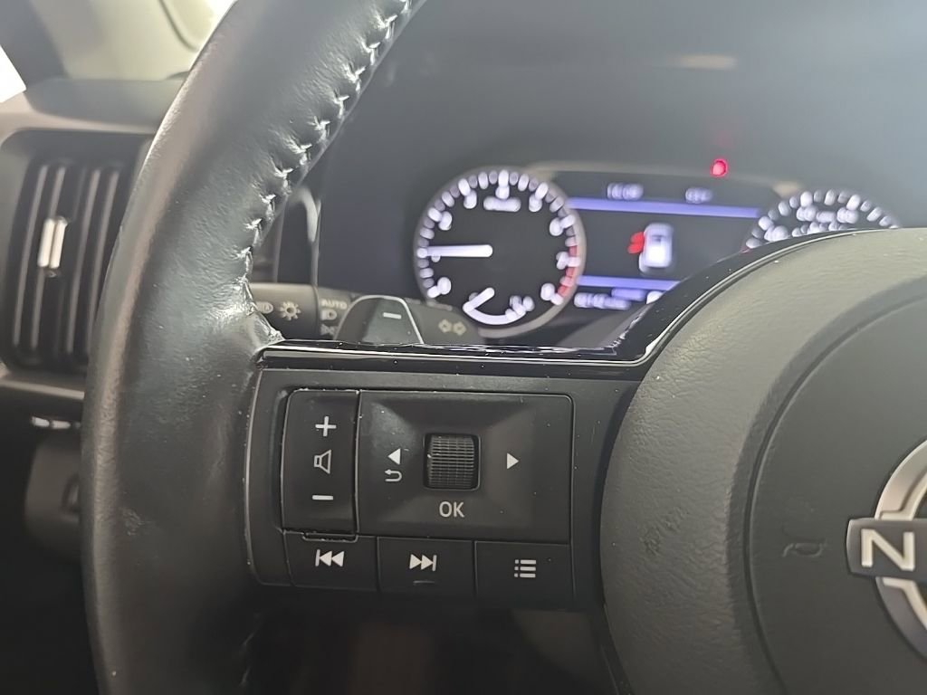 Used 2022 Nissan Pathfinder SL w/ SL Premium Package image 12