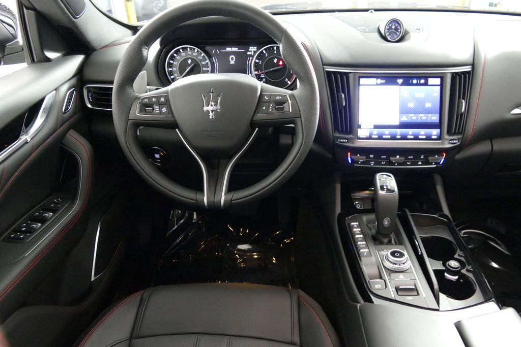 Used 2024 Maserati Levante GT Ultima AWD/4WD image 6