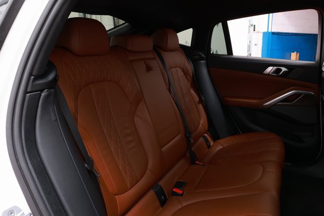 Used 2023 BMW X6 xDrive40i w/ M Sport Package image 13