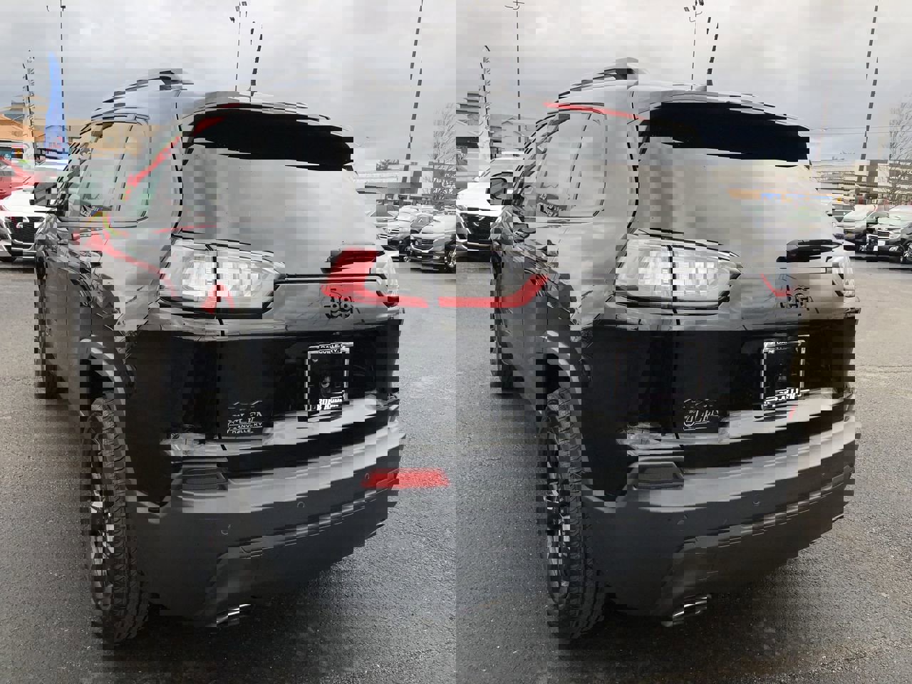 Used 2020 Jeep Cherokee Latitude Plus image 4