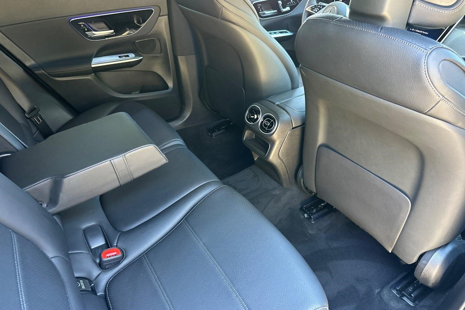 New 2025 Mercedes-Benz GLC 350e 4MATIC image 34