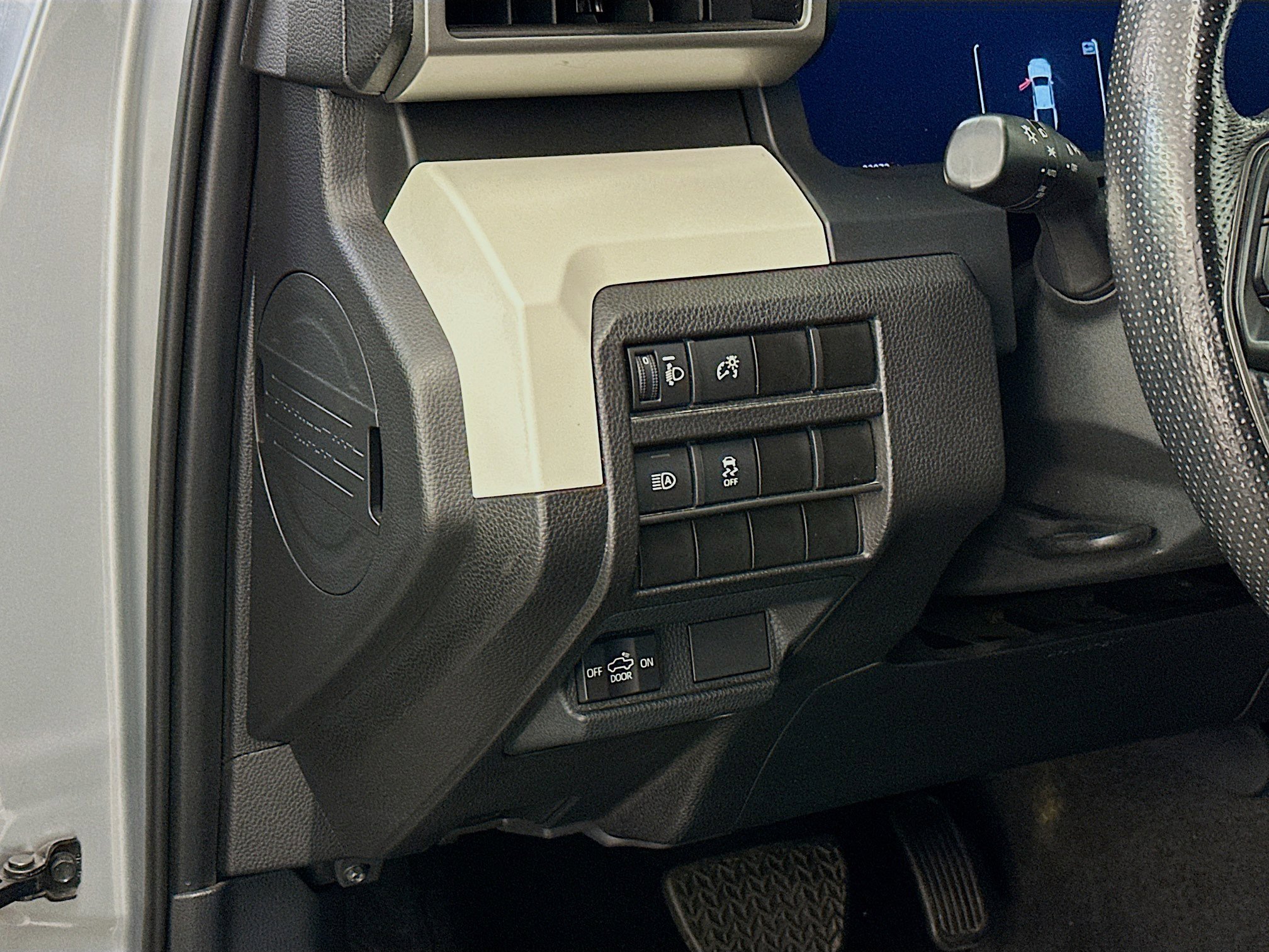 Used 2024 Toyota Tacoma TRD Off-Road image 17