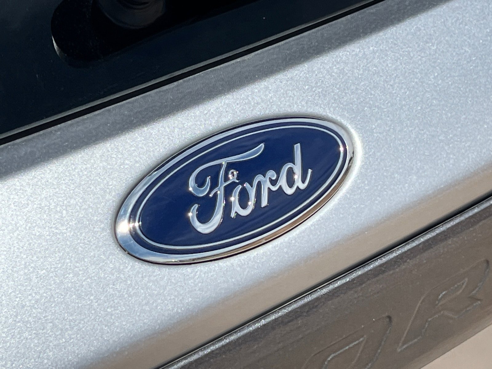 Used 2022 Ford Explorer XLT w/ Equipment Group 202A image 27