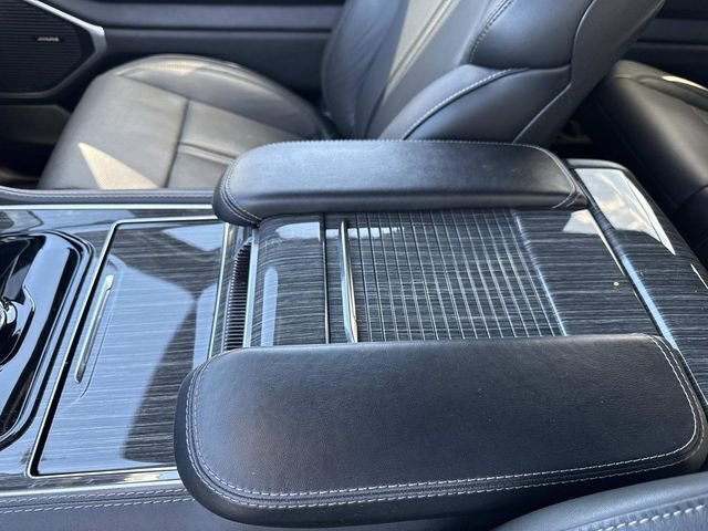 Used 2022 Jeep Wagoneer Series III w/ Flexible Seating Group image 32