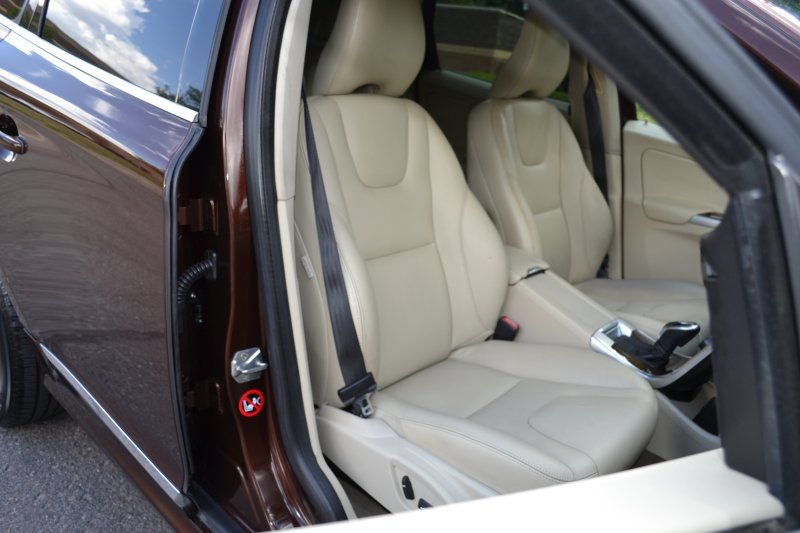 Used 2015 Volvo XC60 T6 Premier Plus AWD/4WD image 27
