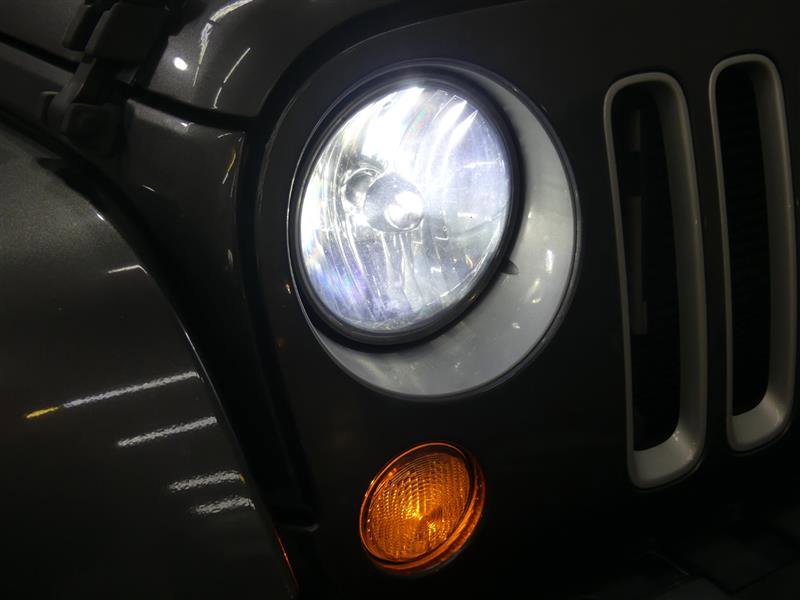 Used 2018 Jeep Wrangler Unlimited Sahara image 13