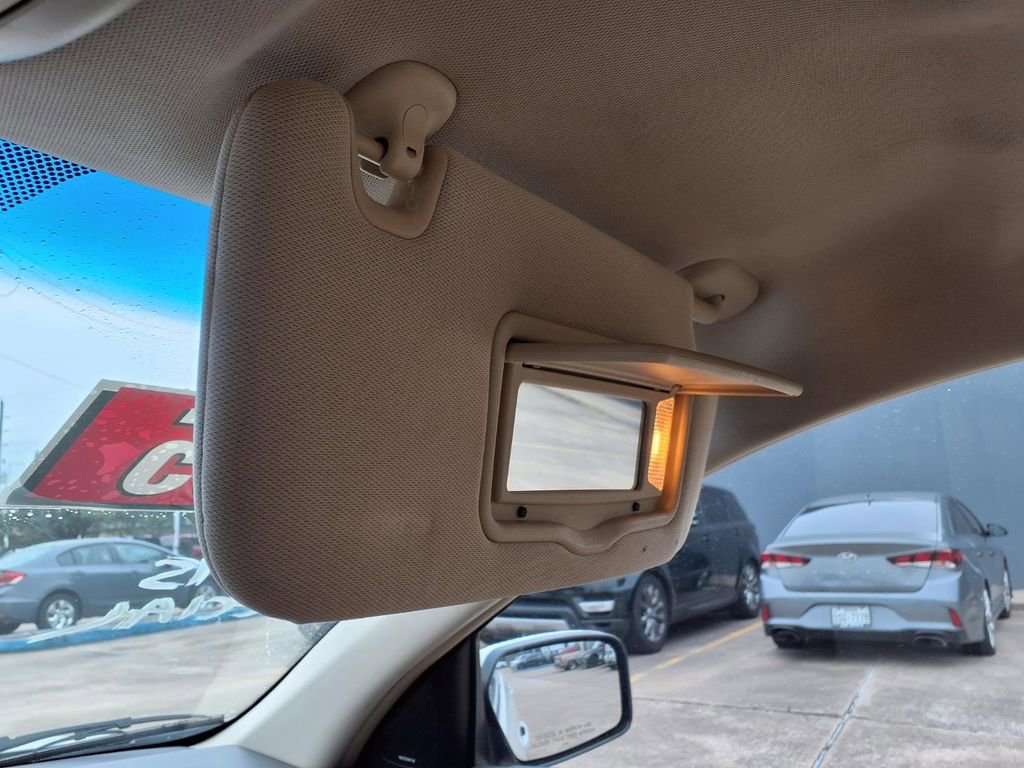 Used 2012 Ford Fusion SEL FWD image 26
