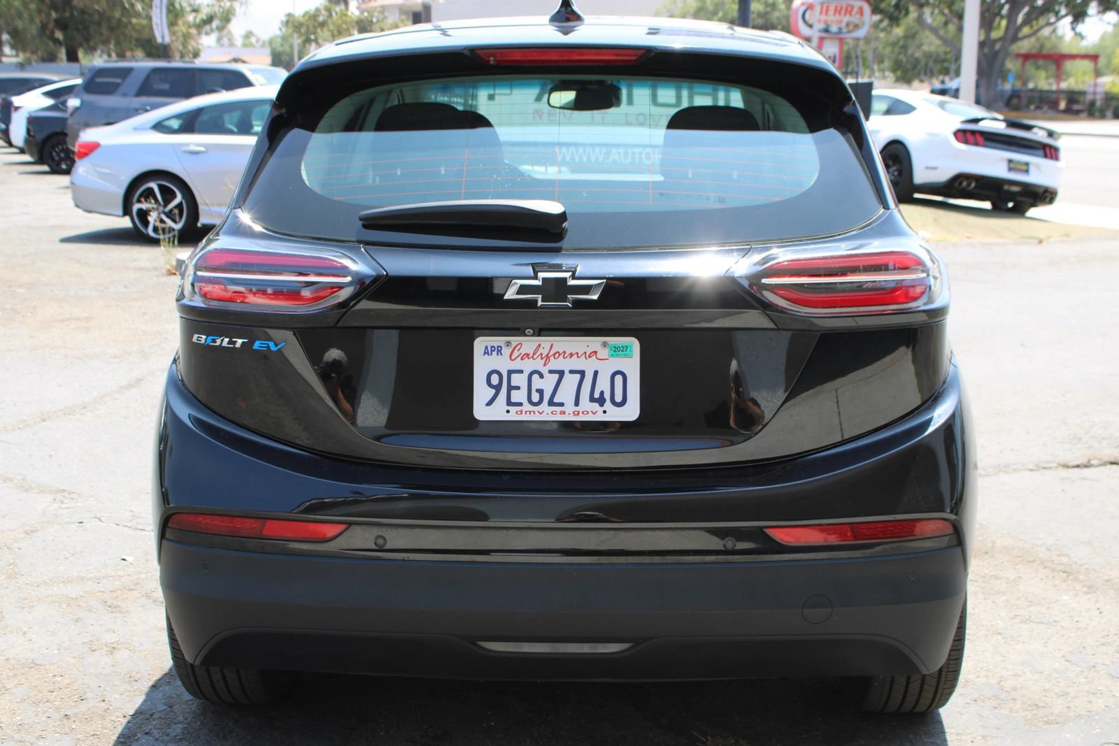 Used 2022 Chevrolet Bolt LT w/ Infotainment Package FWD image 7