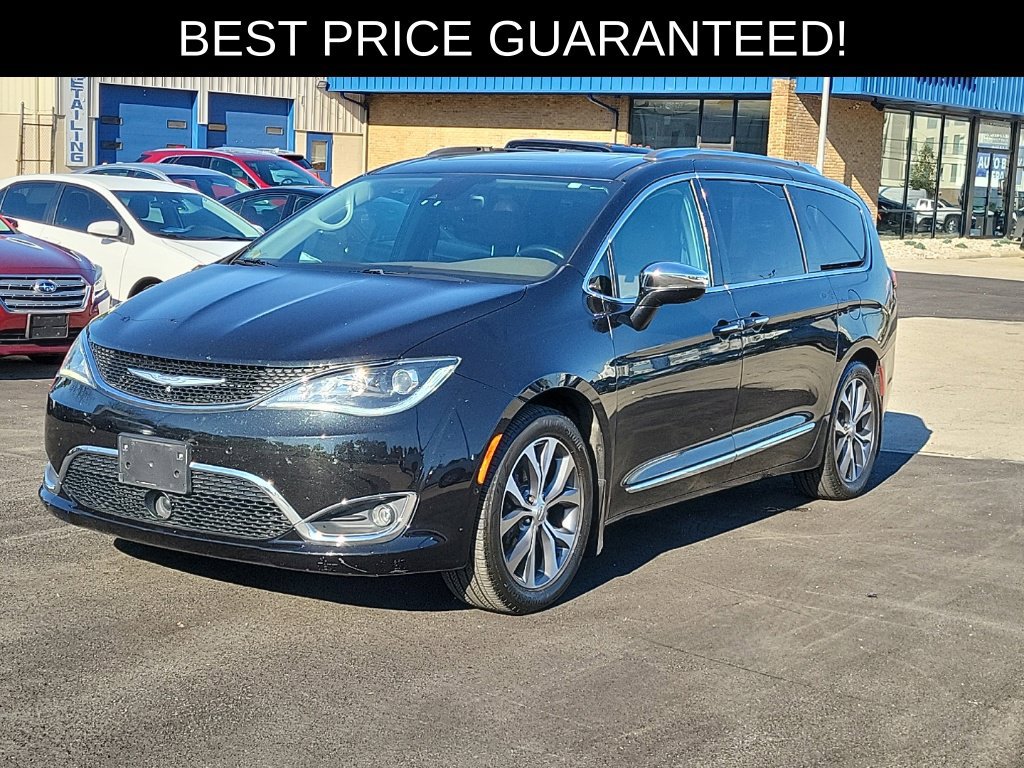 Used 2017 Chrysler Pacifica Limited w/ UConnect Theater Package FWD image 2
