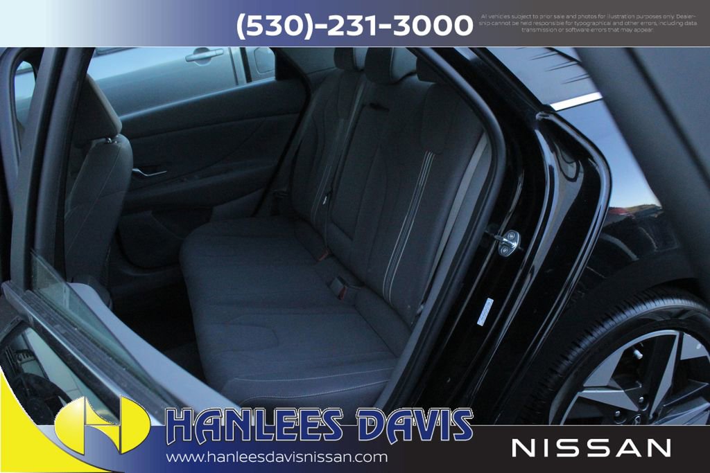 Used 2022 Hyundai Elantra SEL w/ Convenience + Premium Package image 13