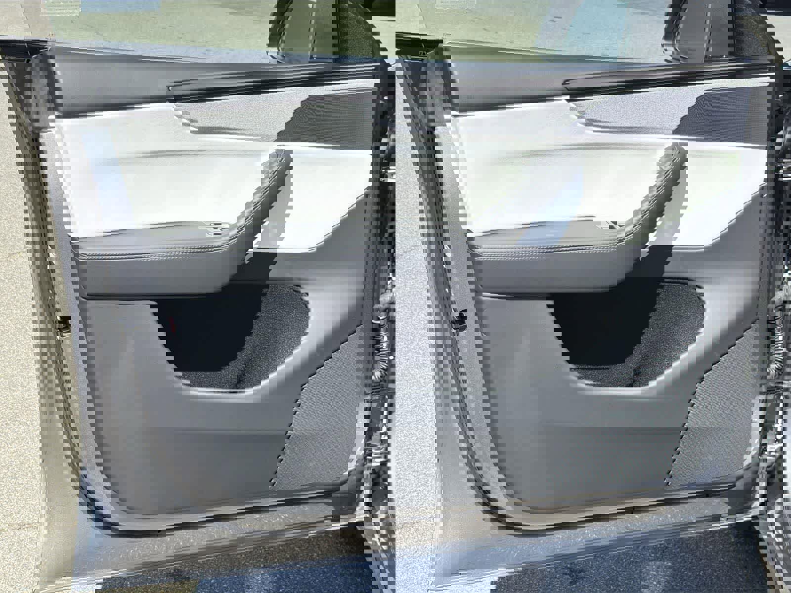 Used 2026 Tesla Model Y AWD image 23