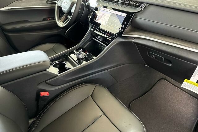 New 2026 Jeep Grand Cherokee L Limited AWD/4WD image 14