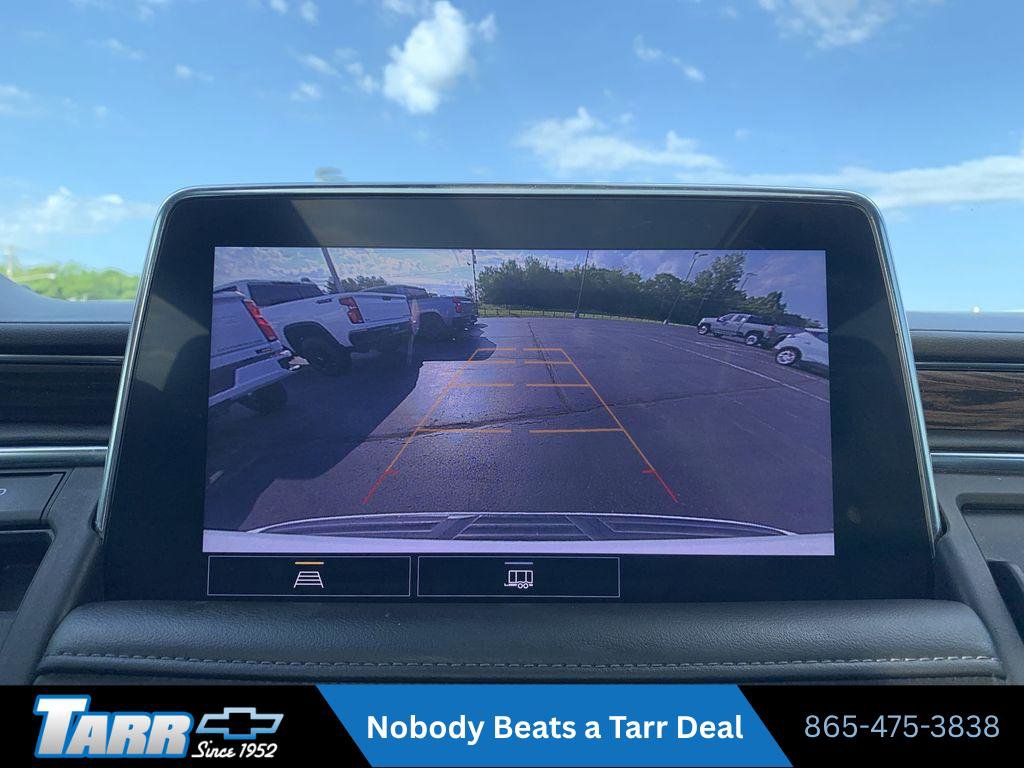 Used 2021 Chevrolet Suburban LT RWD image 23