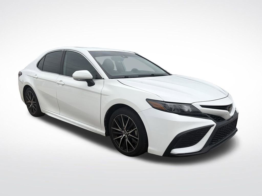 Used 2023 Toyota Camry SE