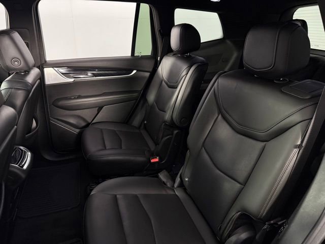 Used 2021 Cadillac XT6 Premium Luxury image 16