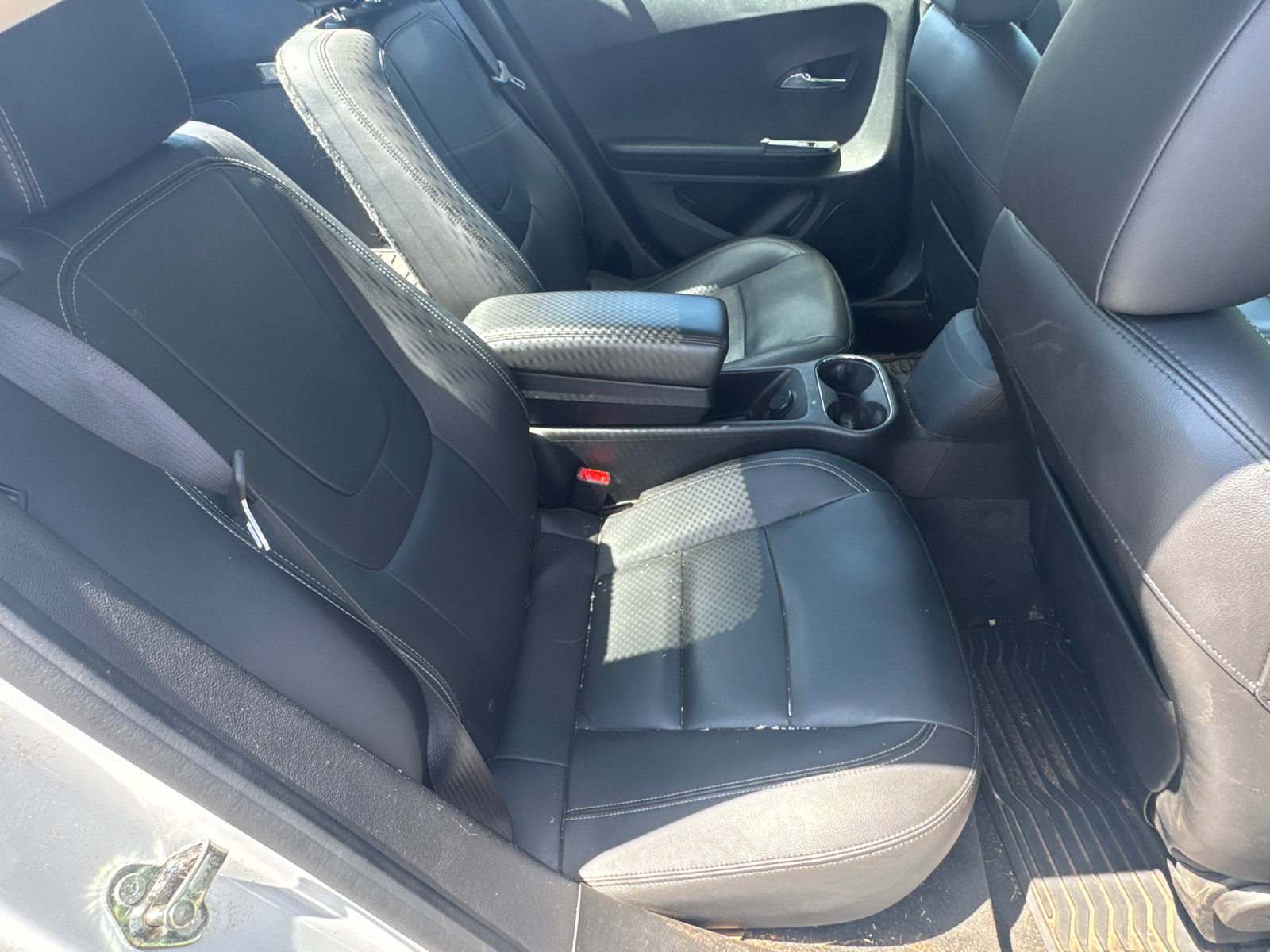 Used 2015 Chevrolet Volt Premium w/ Premium Trim Package FWD image 16