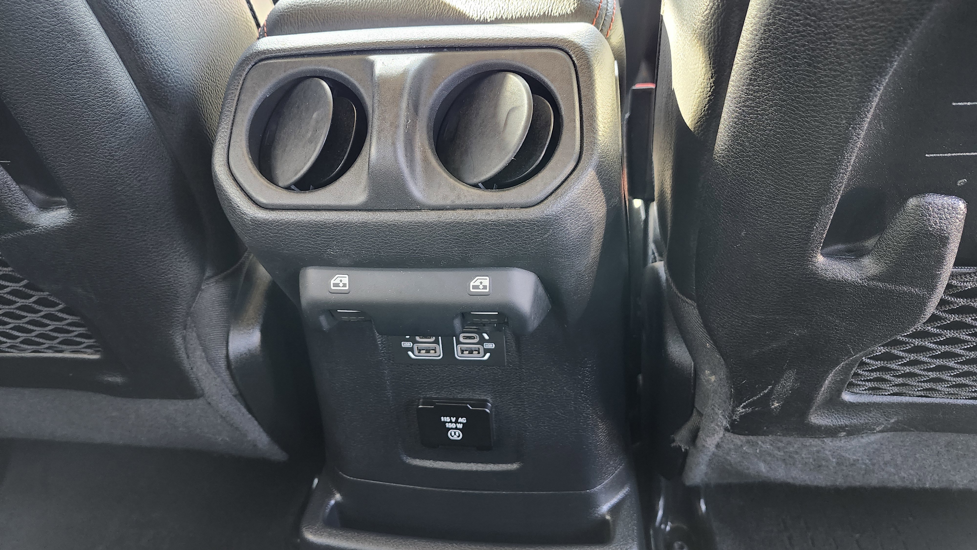 Used 2022 Jeep Wrangler Unlimited Rubicon w/ Steel Bumper Group image 20