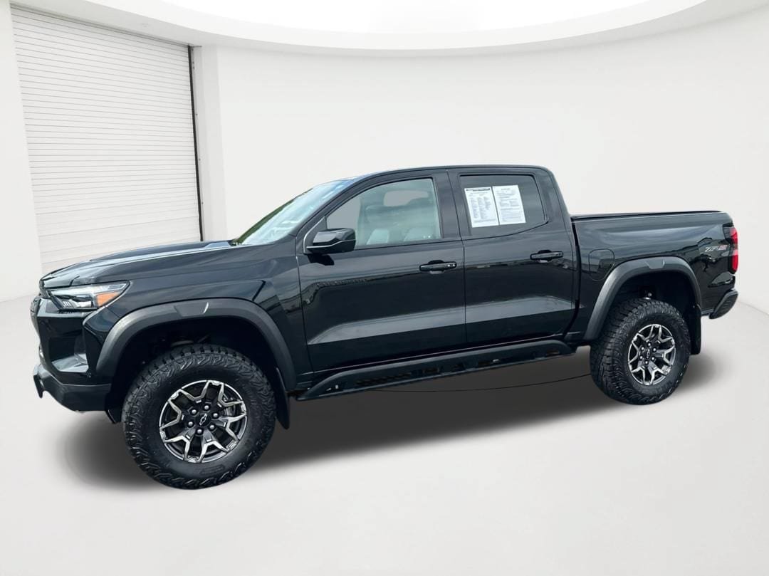 Used 2023 Chevrolet Colorado ZR2 w/ ZR2 Convenience Package III AWD/4WD image 1