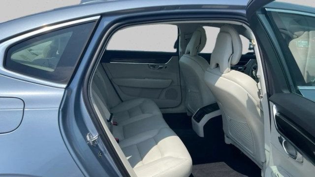 Used 2018 Volvo S90 T5 Momentum w/ Convenience Package AWD/4WD image 18