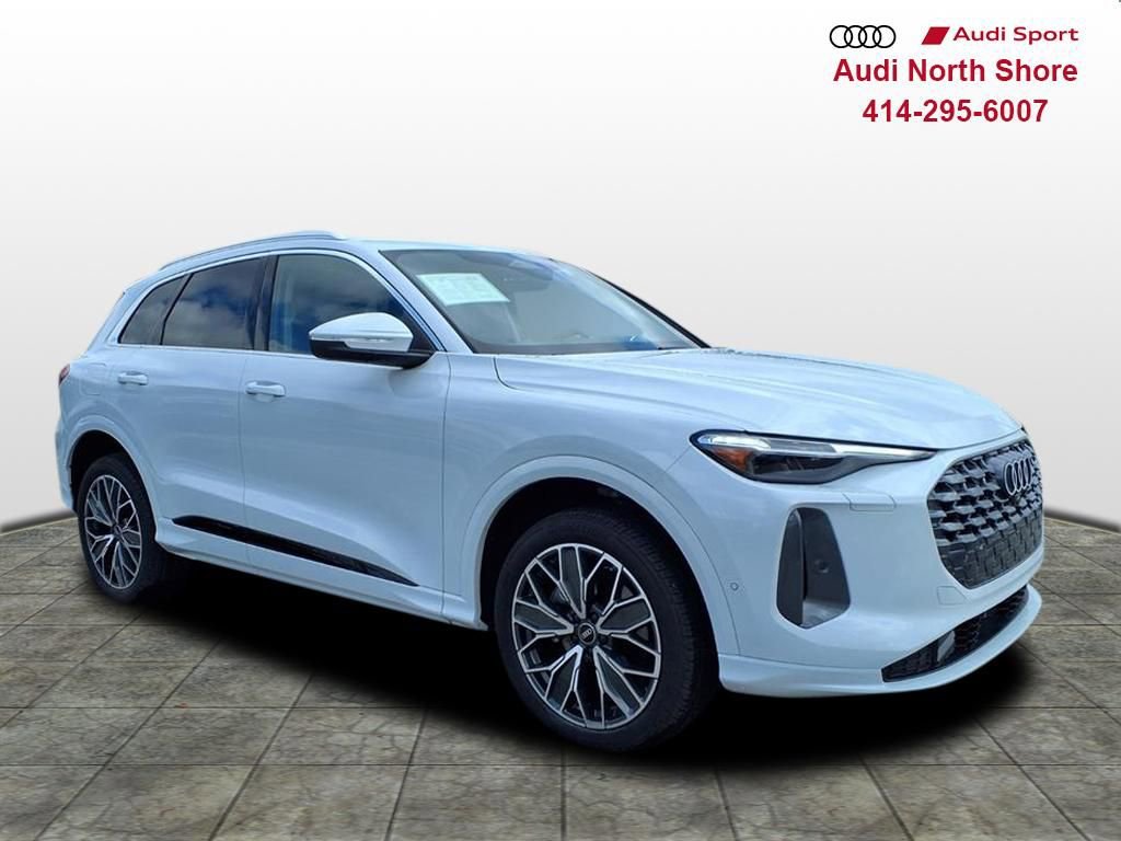 Used 2025 Audi Q5 Premium Plus w/ Premium Plus image 1