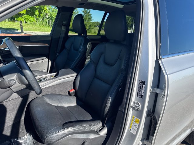 Used 2021 Volvo XC90 T6 Momentum w/ Protection Package Premier AWD/4WD image 14