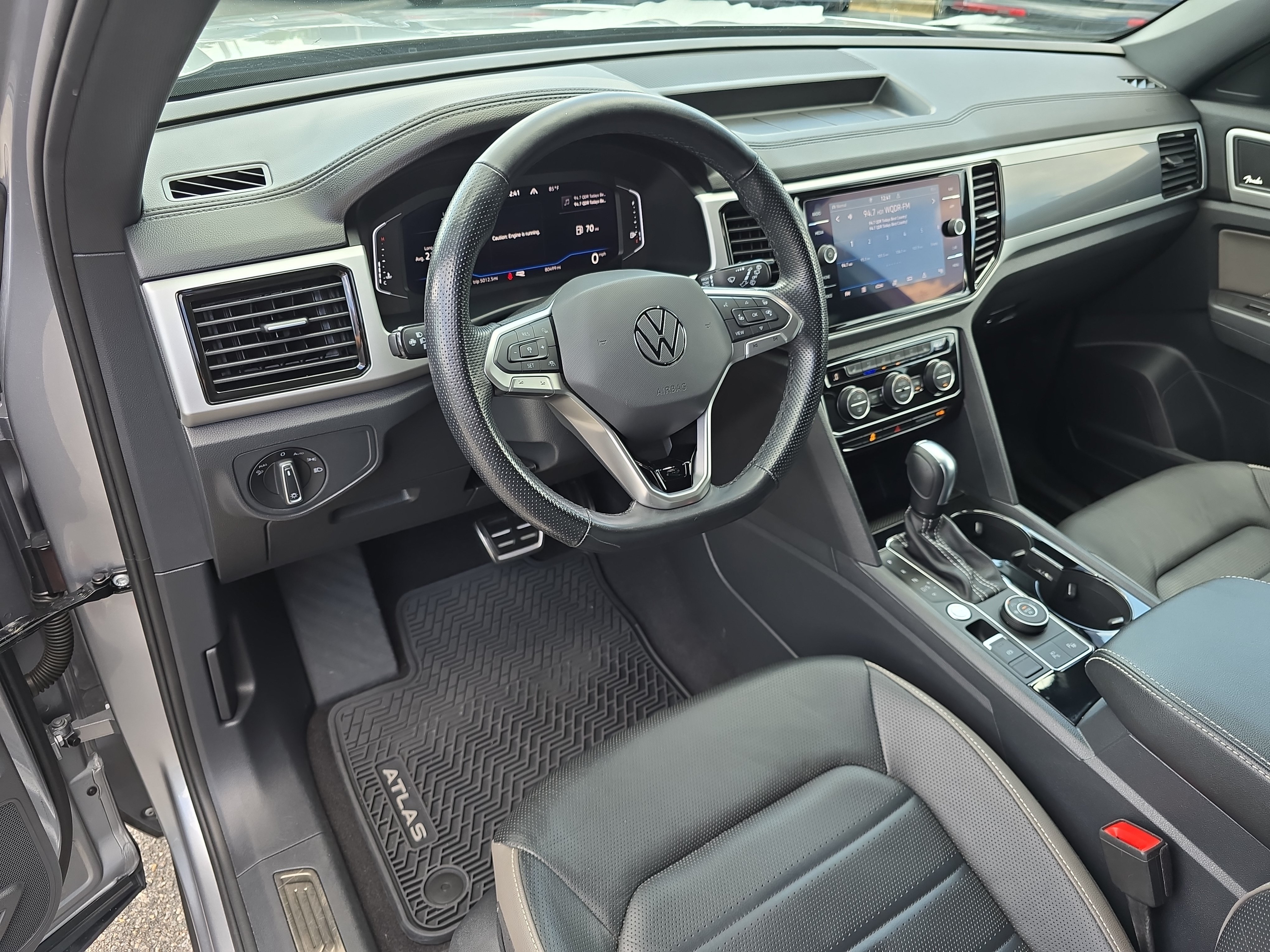 Used 2021 Volkswagen Atlas Cross Sport SEL Premium R-Line AWD/4WD image 16