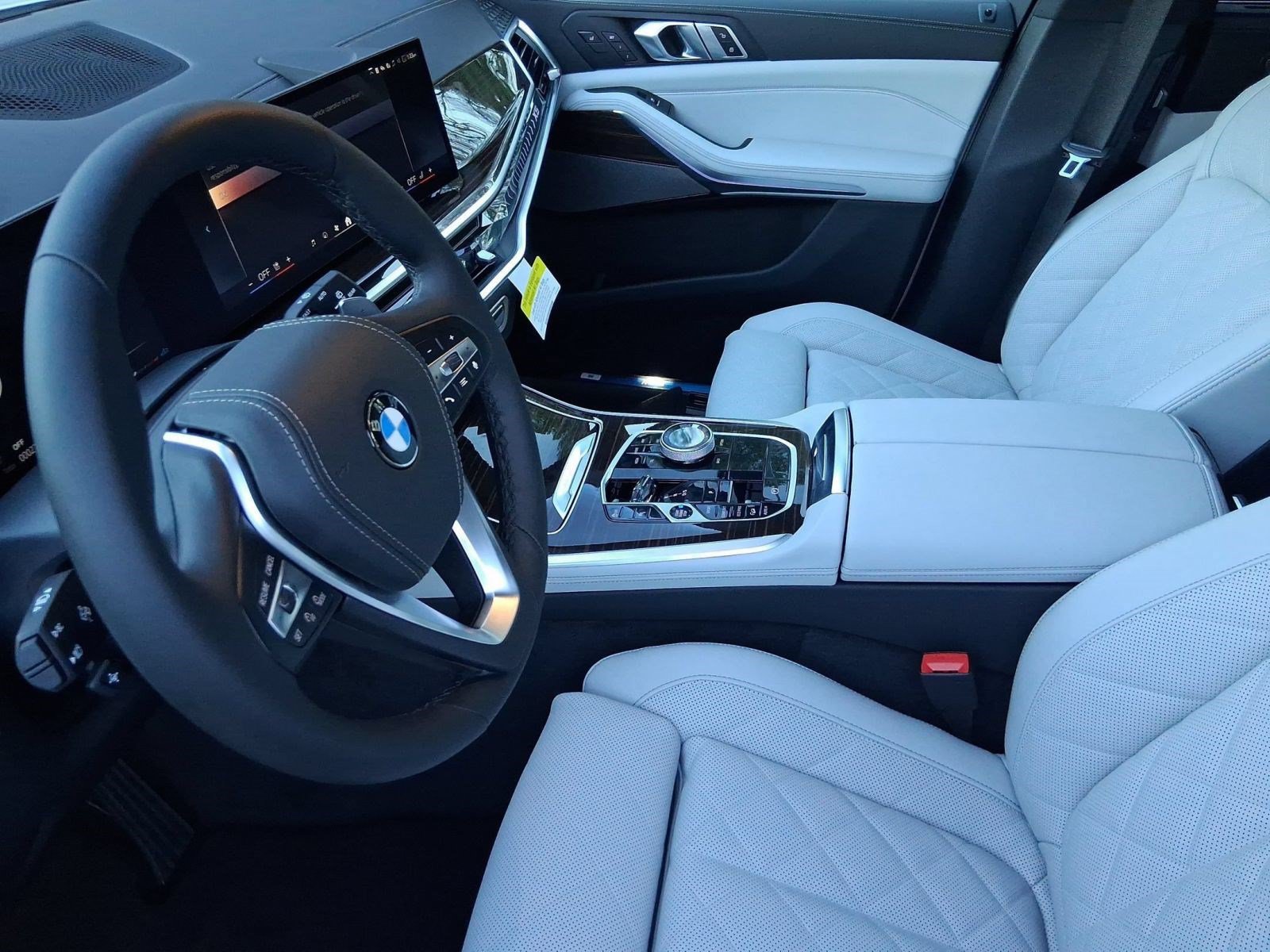 Used 2026 BMW X5 xDrive40i w/ Executive Package AWD/4WD image 28