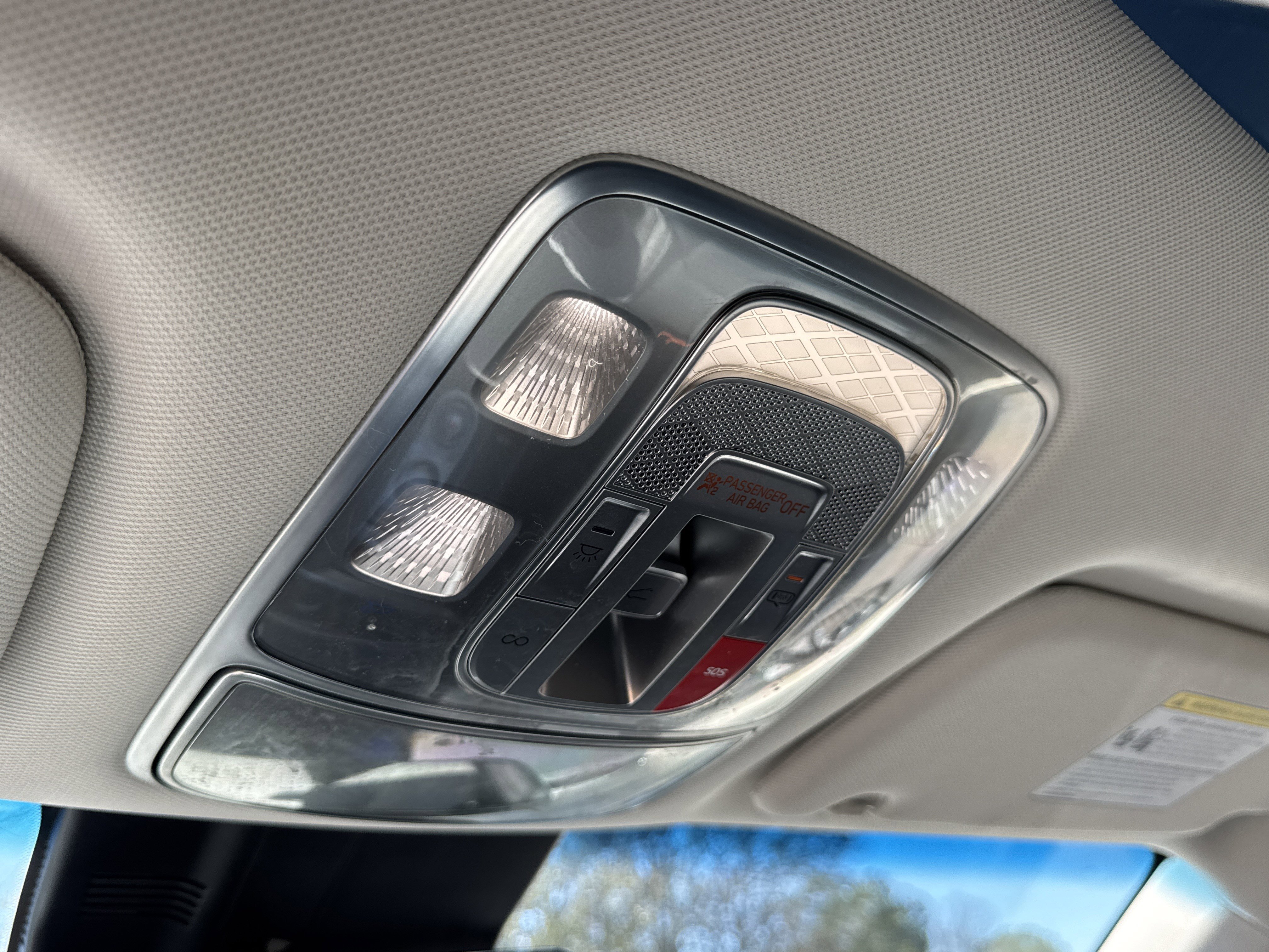 Used 2022 Genesis GV70 2.5T w/ Select Package image 31