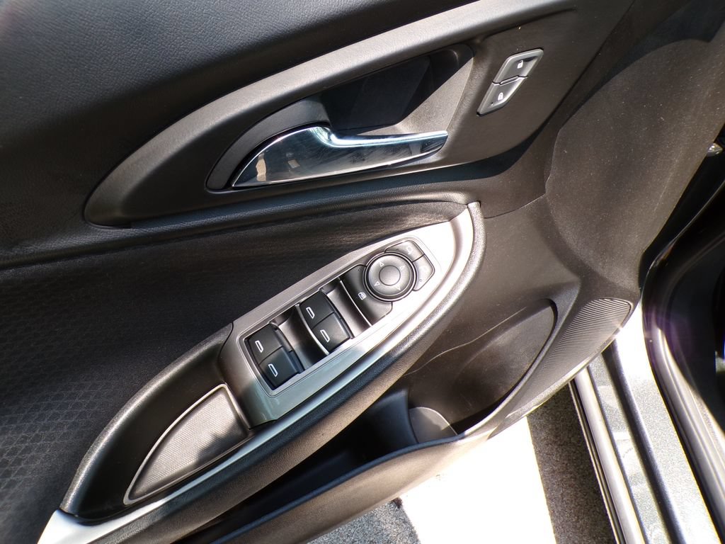 Used 2018 Chevrolet Malibu LS FWD image 22