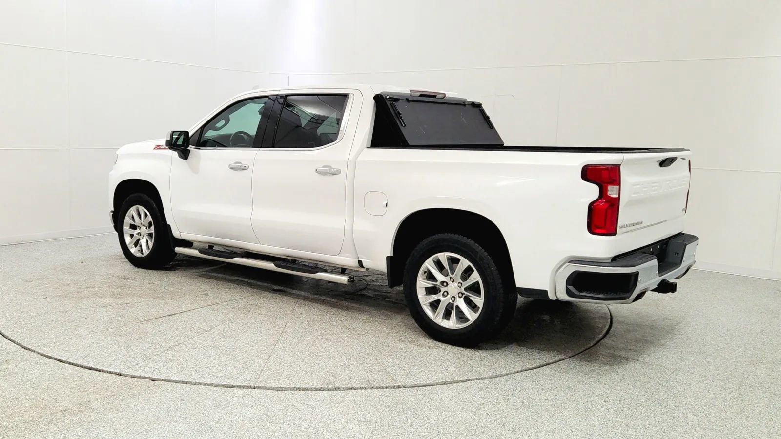 Used 2019 Chevrolet Silverado 1500 LTZ w/ LTZ Premium Package image 5