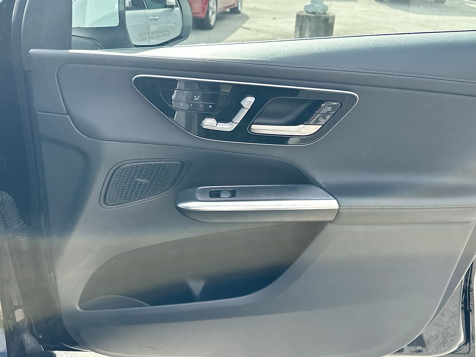 Used 2024 Mercedes-Benz GLC 300 image 33