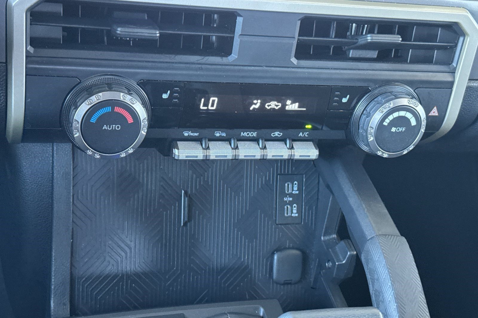 Used 2026 Toyota Tacoma TRD Off-Road AWD/4WD image 19
