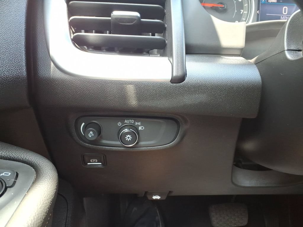 Used 2021 GMC Terrain SLE FWD image 14