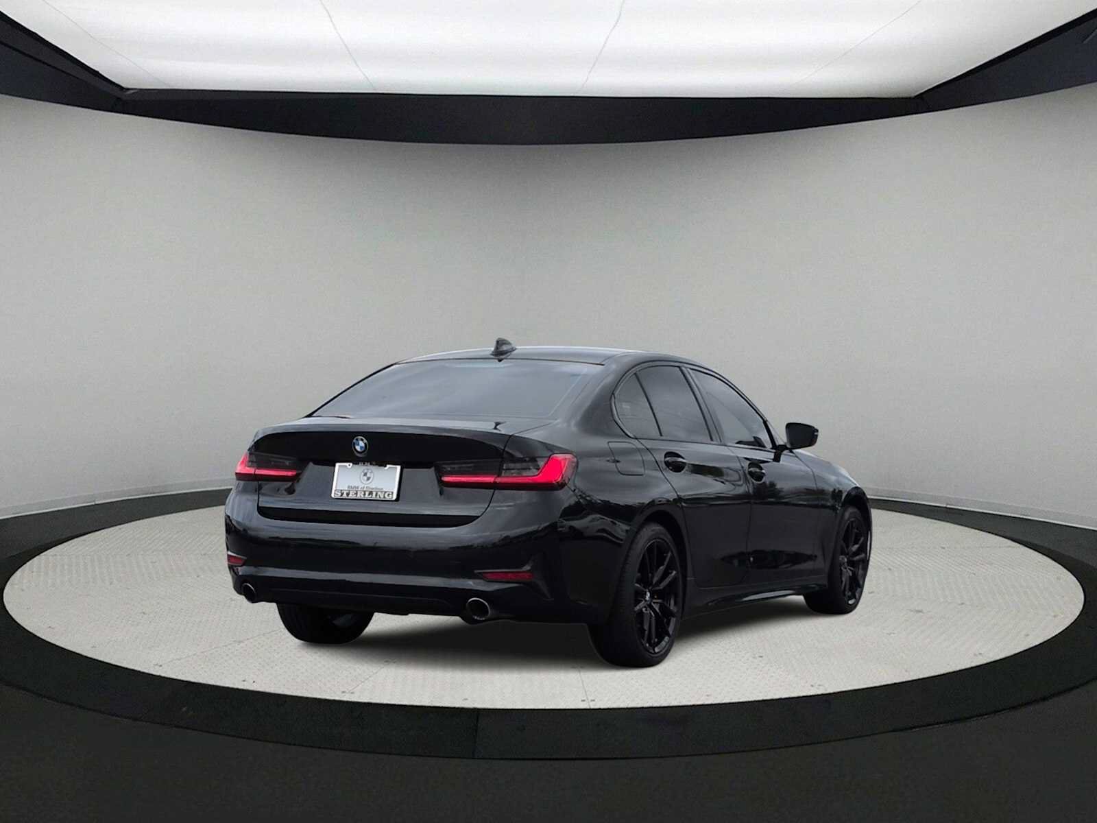 Used 2019 BMW 330i xDrive Sedan w/ Premium Package AWD/4WD image 8