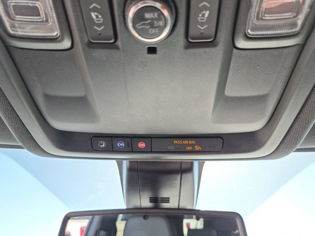 Used 2022 Chevrolet Suburban RST w/ Luxury Package RWD image 43